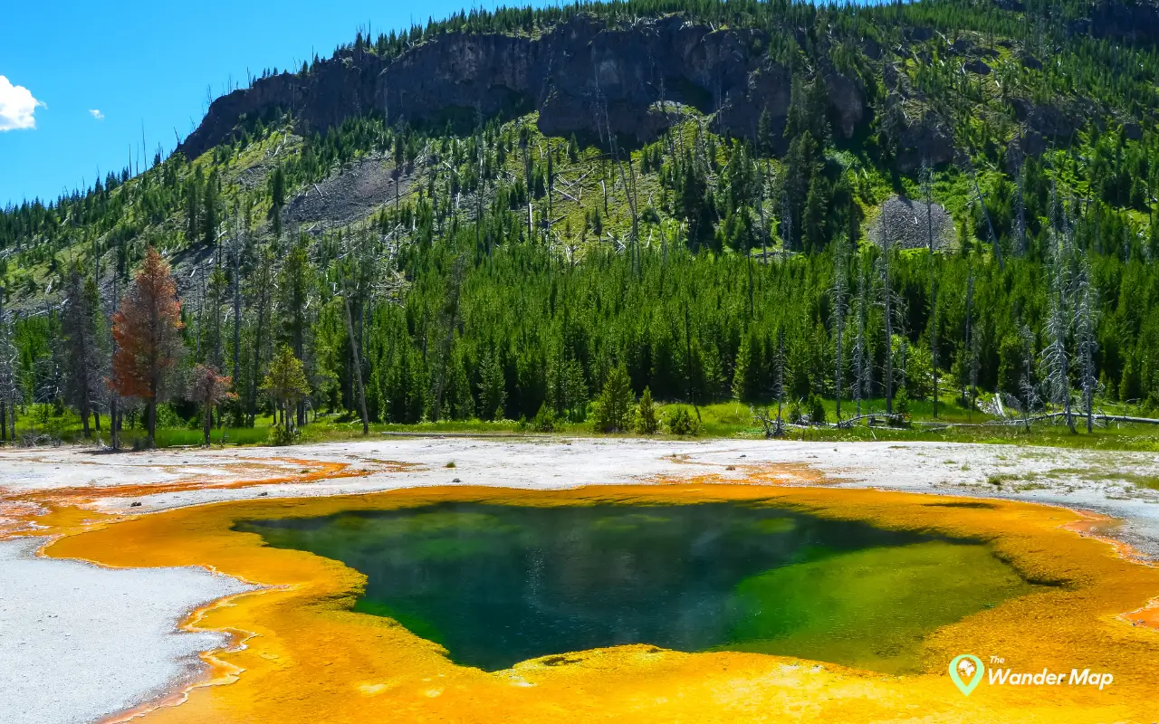 best natural places to visit in Canada